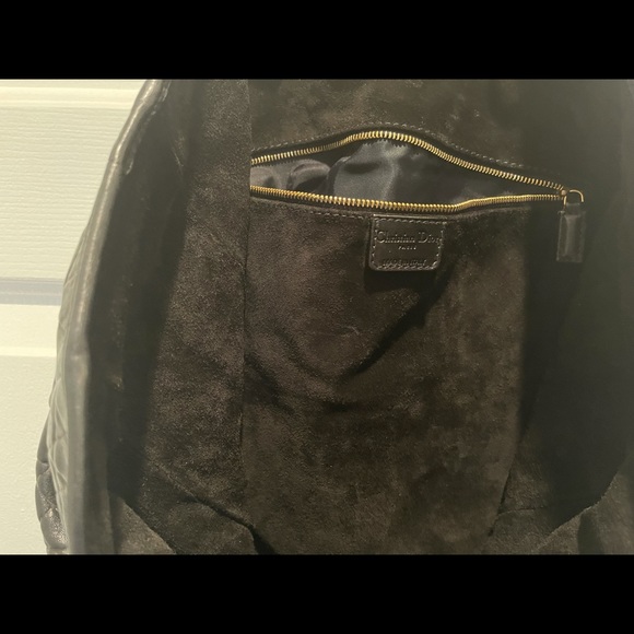 CHRISTIAN DIOR
Quilted Cannage Large Chain Tote - Picture 7 of 15